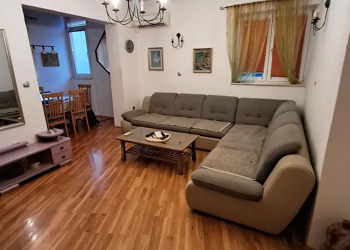 Le Pepina Lejlighed *